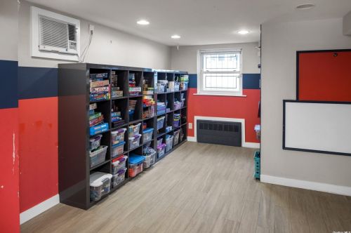 563 Saddle Ridge Rd, Woodsburgh NY  11598-1551 exterior