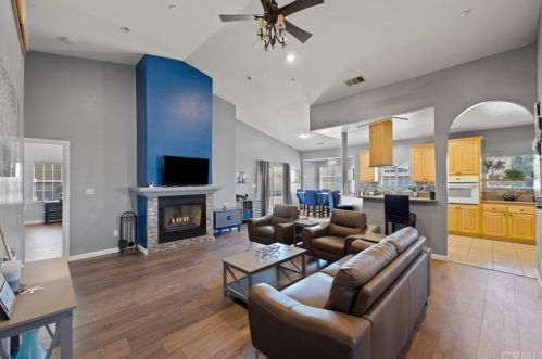 1895 Belmont Ct, San Bernardino, CA 92404-2101