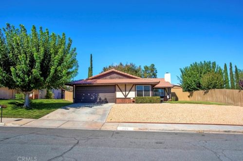 17314 Forest Hills Dr, Victorville, CA 92395-4618