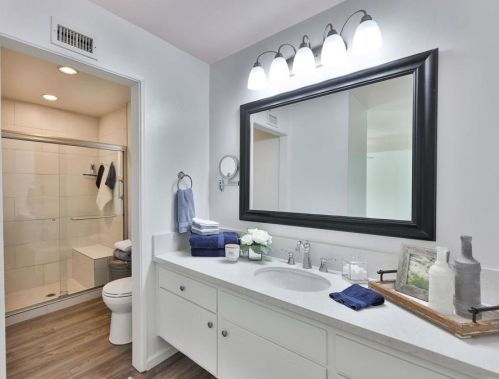 16670 Bernardo Oaks Dr, San Diego CA  92128-2837 exterior