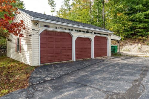 3 Century Dr, Raymond NH  03077-1544 exterior