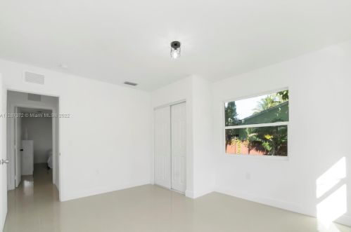 1401 3rd Ave, Dania Beach FL  33004-4214 exterior