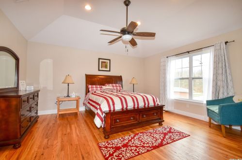 45 Crystal Brook Hollow Rd, Mount Sinai NY  11766-1606 exterior