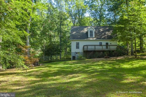 277 Black Cub Run Ln, Harpers Ferry WV  25425-6805 exterior