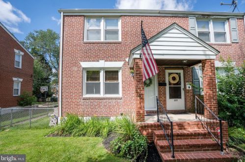227 Filbert Ave, Wilmington, DE 19805-2549