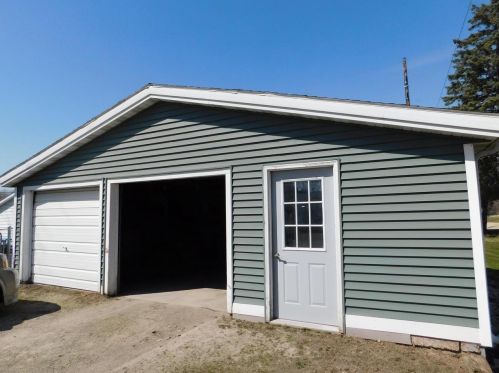219 Taylor St, Waupun WI  53963-1327 exterior