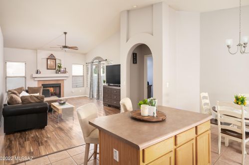 7938 Panamint Dr, Tucson, AZ 85743-1184