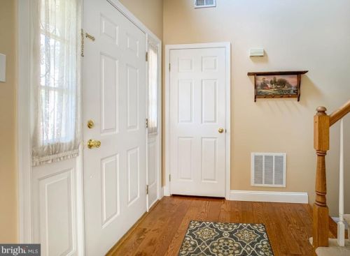 205 Pony Ln, Collegeville, PA 19473-1873