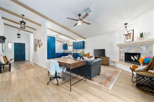 51915 Avenida Alvarado, La Quinta CA  92253-3190 exterior