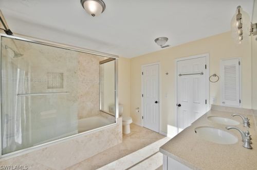 215 Robinwood Cir, Sanibel FL  33957-5722 exterior