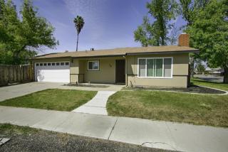 334 Adrian Way, Hanford, CA 93230-1236
