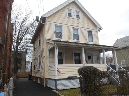 49 Bunnell St, Bridgeport, CT 06607-1304