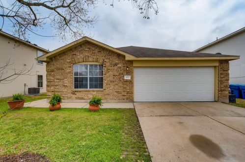 602 Lavaca Loop, Webberville, TX 78621-5984