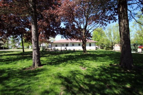 806 Main St, Lake Mills, WI 53551-1117