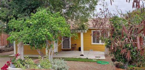 325 East Dr, Vista, CA 92083-3114