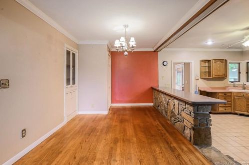 161 Heritage Rd, Putnam CT  06260-2737 exterior