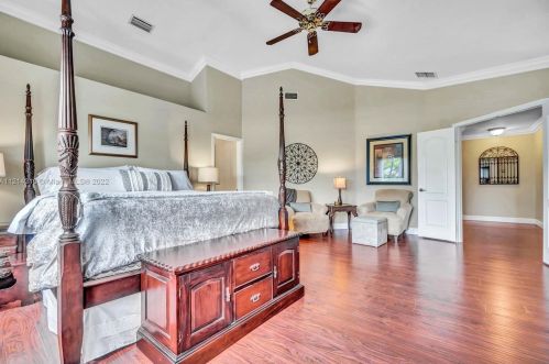 1122 195 Ave, Hollywood FL 33029-3272 exterior