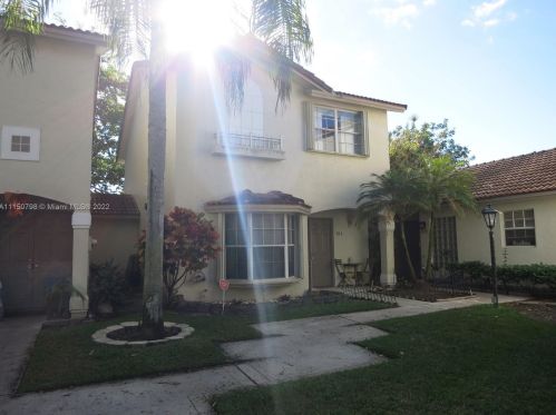 811 108th Ter, Hollywood, FL 33026-4019