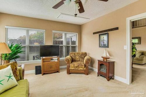 4810 Huron Dr, Pensacola FL  32507-8739 exterior