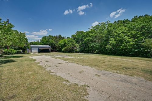 4951 Joe Wilson Rd, Midlothian TX  76065-4518 exterior