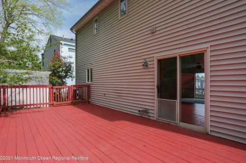 237 Shore Dr, Monmouth Hills NJ  07732-1567 exterior