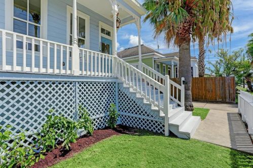 3322 Sealy St, Galveston TX  77550-4006 exterior