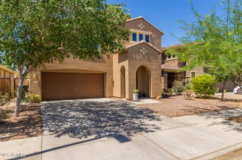 3902 Star Canyon Dr, Gilbert, AZ 85297-3520