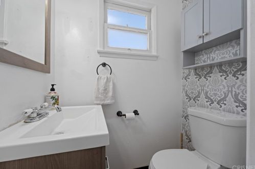 44327 Heaton Ave, Lancaster CA 93534-4337 exterior