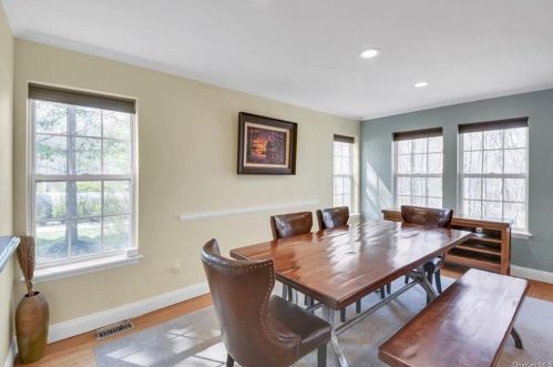 229 Sandpiper Ct, Yorktown Hgts NY  10598-1968 exterior