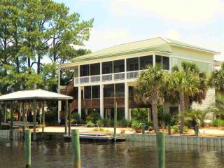 42 Blue Crab Ln, Ochlockonee Bay, FL 32346-2701