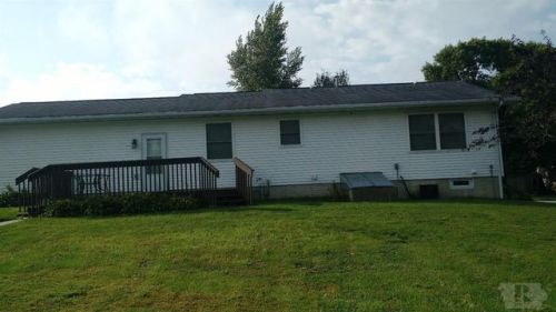 412 3rd St, Carnforth, IA 52347-7716