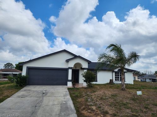 2213 Bunker Rd, Lehigh Acres, FL 33973-6003