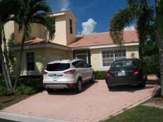188 Caribe Ct, West Palm Beach, FL 33413-2148
