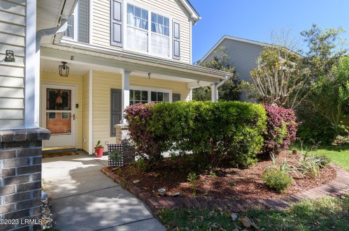 8 Waccamaw Way, Beaufort SC  29906-6002 exterior