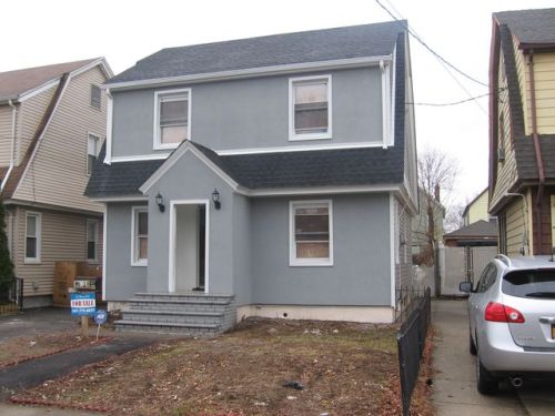 8926 205th St, Jamaica, NY 11423-2212