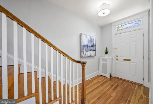 3002 Ordway St, Washington, DC 20008-3254