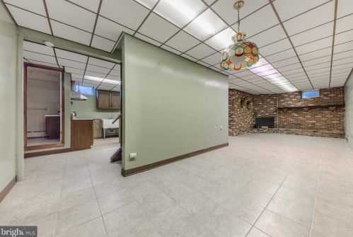 520 Lakeview Dr, Auburn NJ  08085-1248 exterior