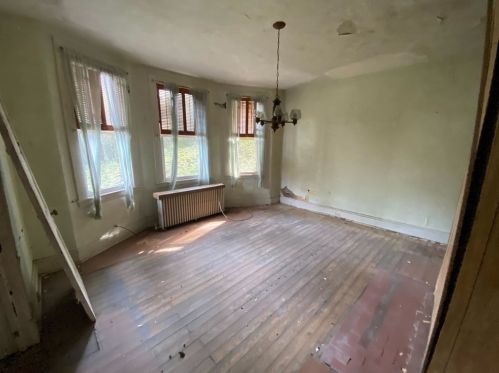 419 Maytide St, Pittsburgh PA  15227-1847 exterior