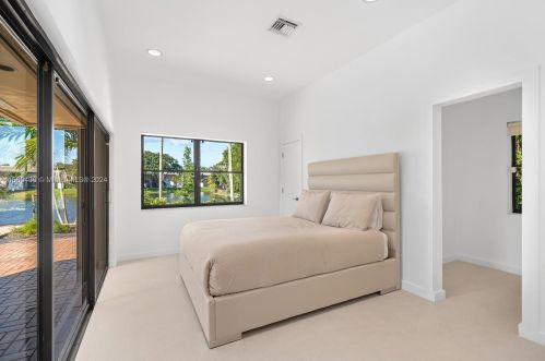 3051 35 St, Hollywood FL 33021-2627 exterior