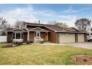 11613 Rhode Island Way, Champlin, MN 55316-2785