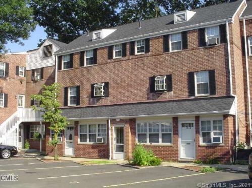 1864 Summer St, Stamford, CT 06905-5015