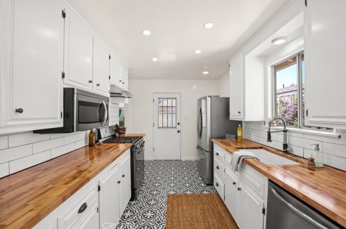 15109 Doty Ave, Lawndale CA  90260-2319 exterior