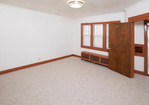694 Desoto St, Saint Paul, MN 55130-4409