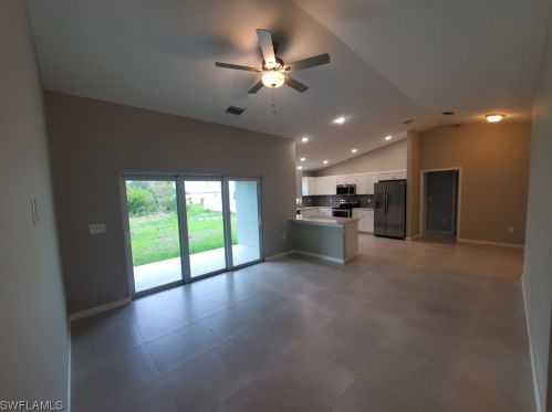 2704 4th Pl, Cape Coral, FL 33914-4438