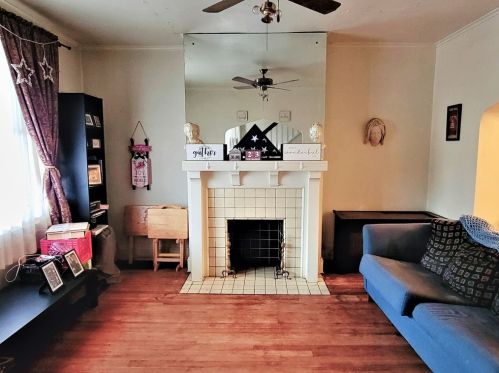 417 Ohio Ave, Glassport, PA 15045-1428