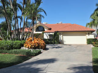 327 Devils Bight, Naples FL  34103-2433 exterior