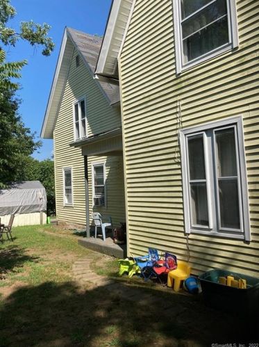 32 Centennial St, Putnam CT  06260-2002 exterior