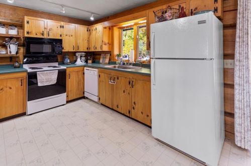 174 Page Rd, Ellsworth NH  03223-5422 exterior