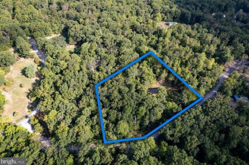 162 Deer Track Rd, Richmond National Battlefiel, VA 22835-5930