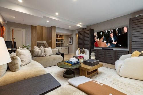 12 Tidal Surf, Newport Beach CA  92657-1905 exterior